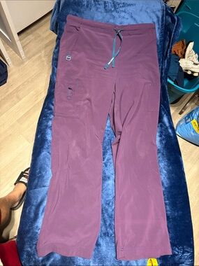 Carhartt Purple Straight-Leg Cargo Pants with Drawstring scrubs